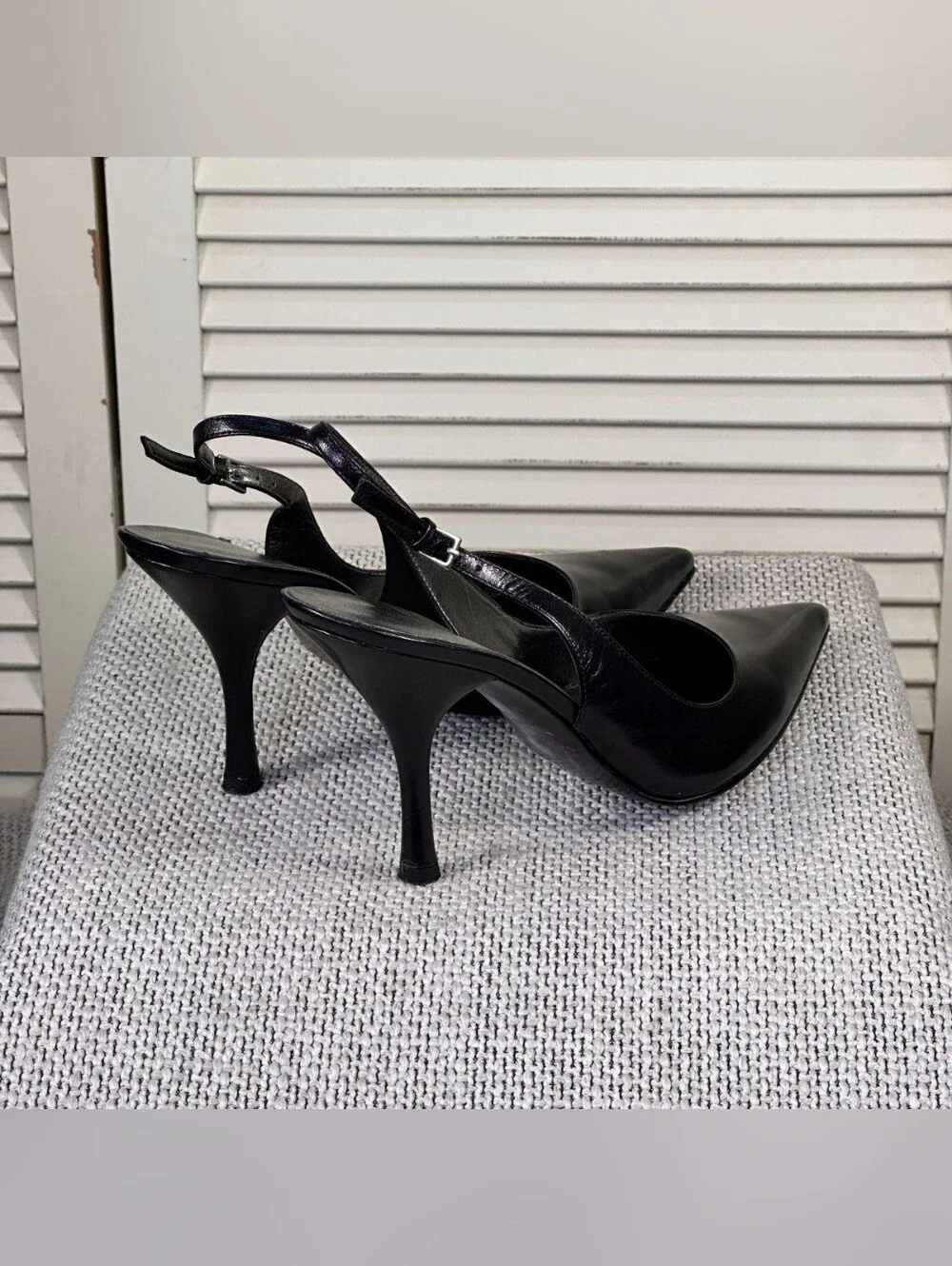 Guess Black Leather Pointed-Toe Slingback Heels